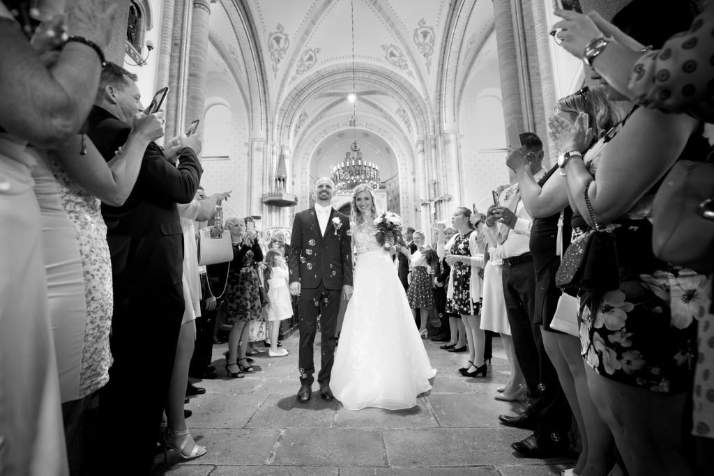 svatba v kostele, svatební fotograf Tomáš Kasal, kostel Hosín, České Budějovice